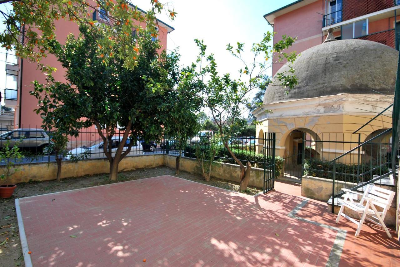 Appartamenti Con Giardino E Posto Auto Per Famiglie Finale Ligure Extérieur photo