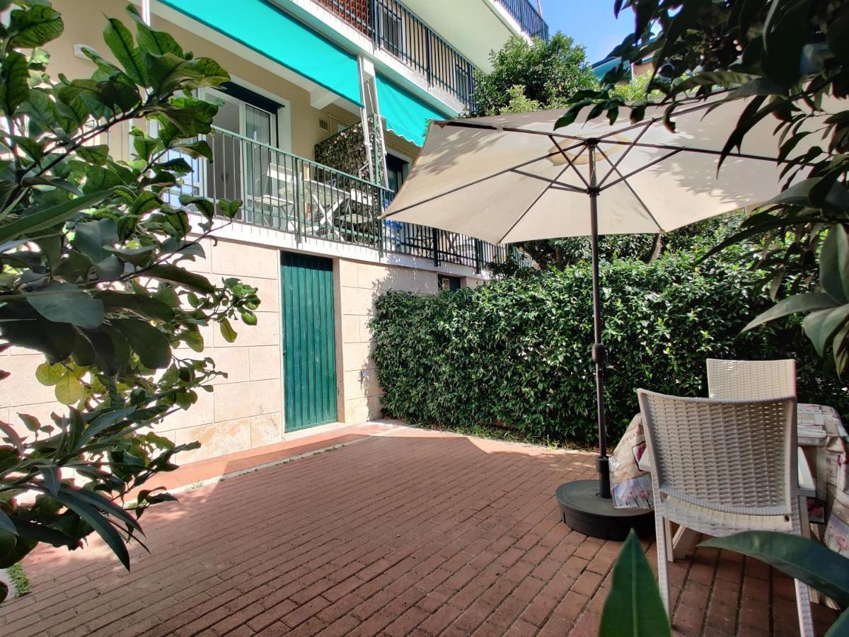 Appartamenti Con Giardino E Posto Auto Per Famiglie Finale Ligure Extérieur photo
